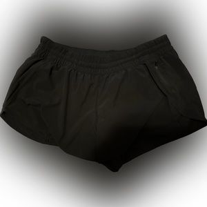 Lulu tracker shorts size 18